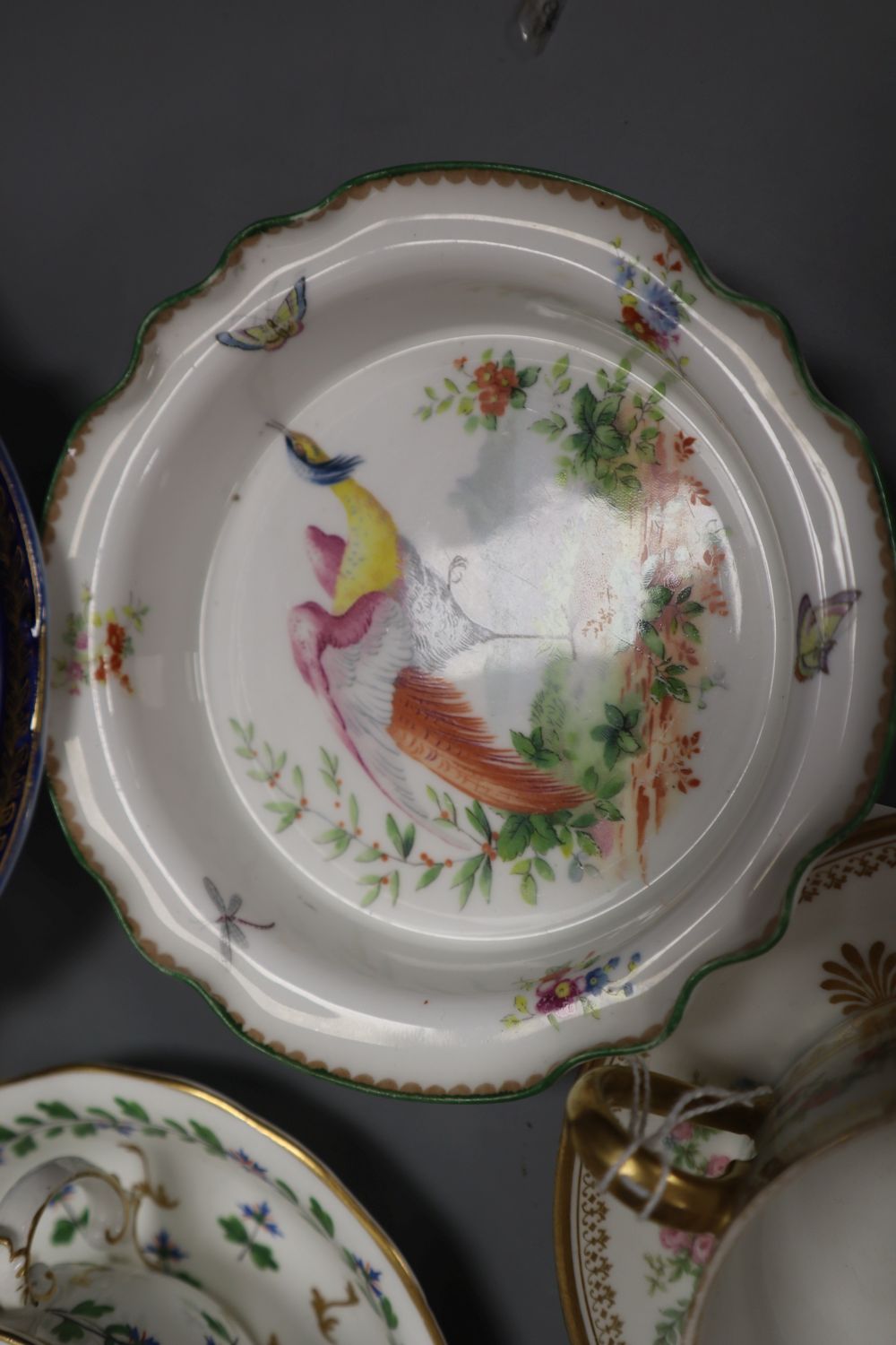 A quantity of mixed ceramics